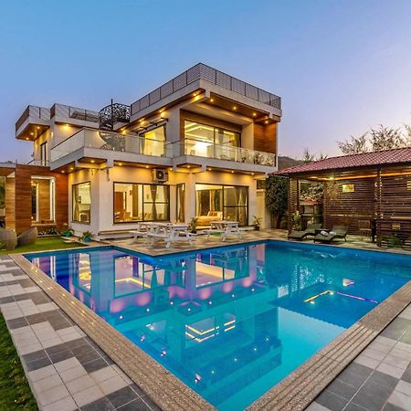 Stayvista'S Bella Dream - Mountain-View With Outdoor Pool, Lawn Featuring A Gazebo & Indoor Games Udaipur Exterior foto
