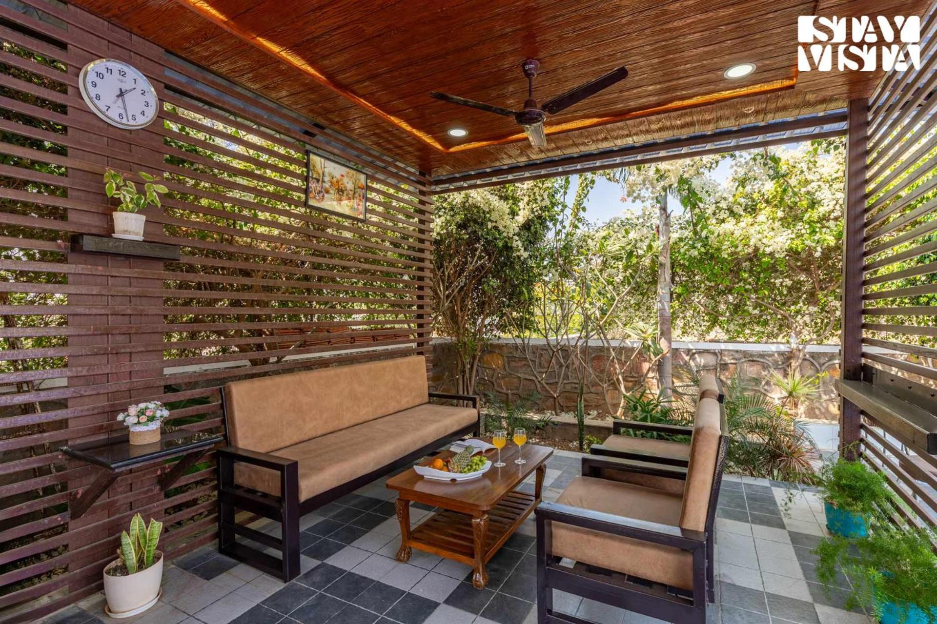 Stayvista'S Bella Dream - Mountain-View With Outdoor Pool, Lawn Featuring A Gazebo & Indoor Games Udaipur Exterior foto